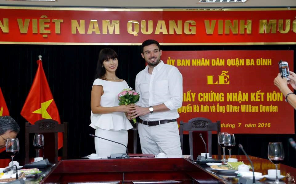 Cặp đôi Việt Nam - người nước ngoài